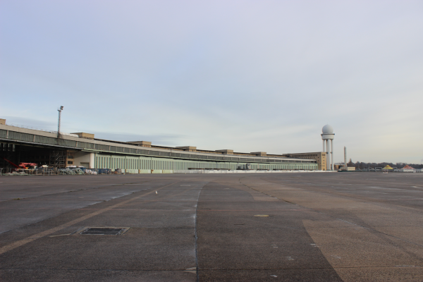 mister_flughafen-tempelhof_12-2025-flugfeld-3E63AC394-763D-BDD8-E5DB-0CA225E8374B.png